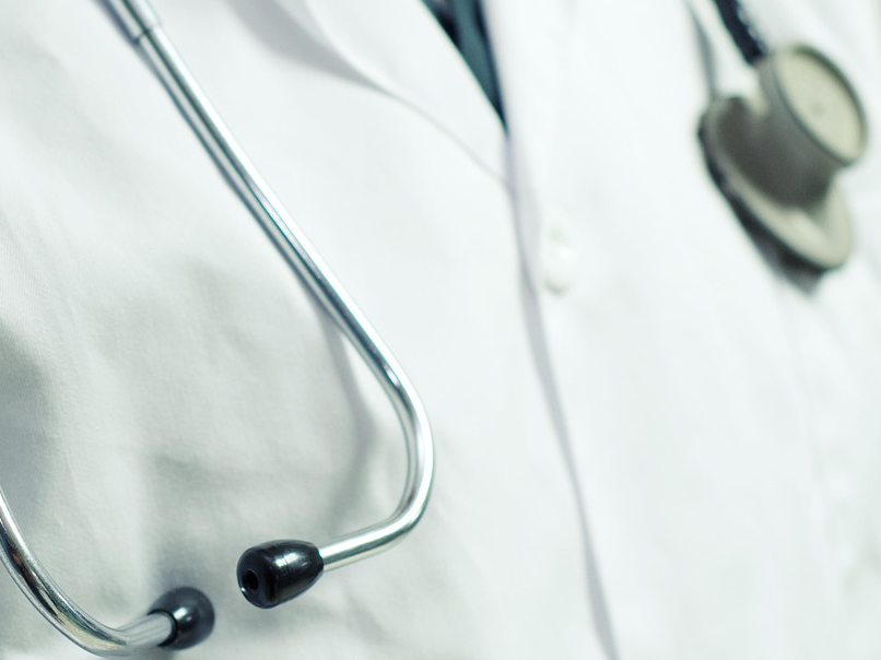 stétoscope blouse medecin